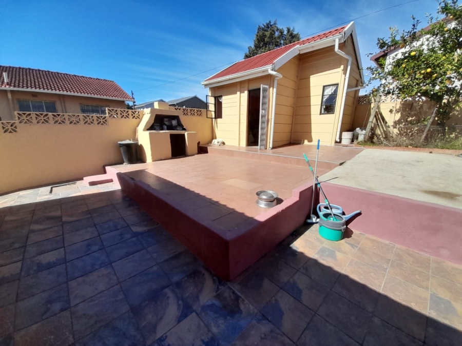 3 Bedroom Property for Sale in Mdantsane Nu 17 Eastern Cape